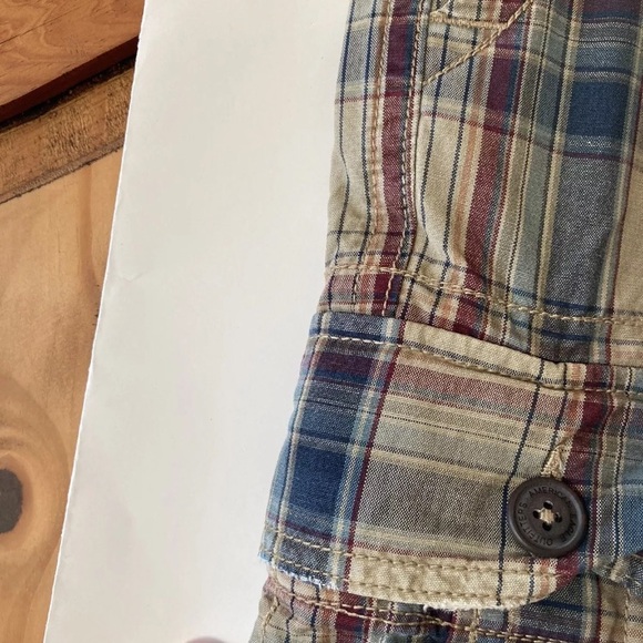 Men’s American Eagle Classic blue red tan plaid flat front cargo shorts size 30 - Picture 2 of 6